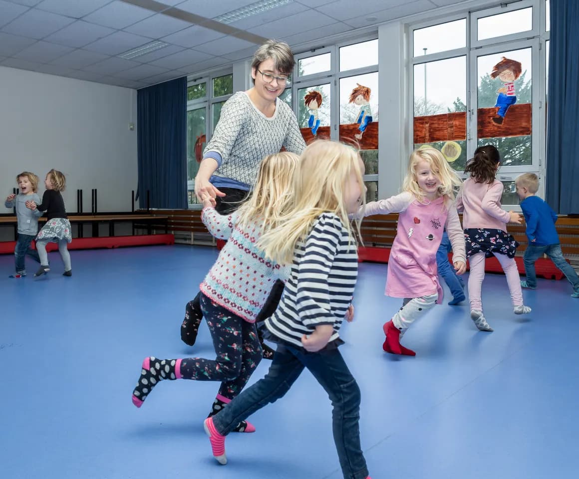 BSO - standaard - kinderen sporten - gymzaal