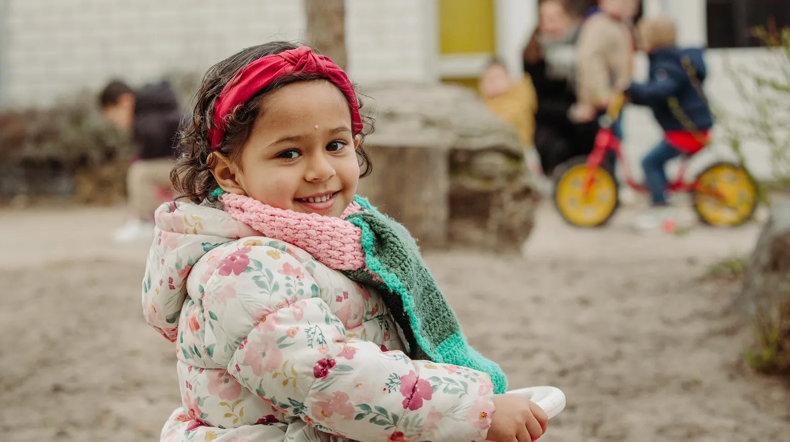 PG - standaard - kind - buitenspelen